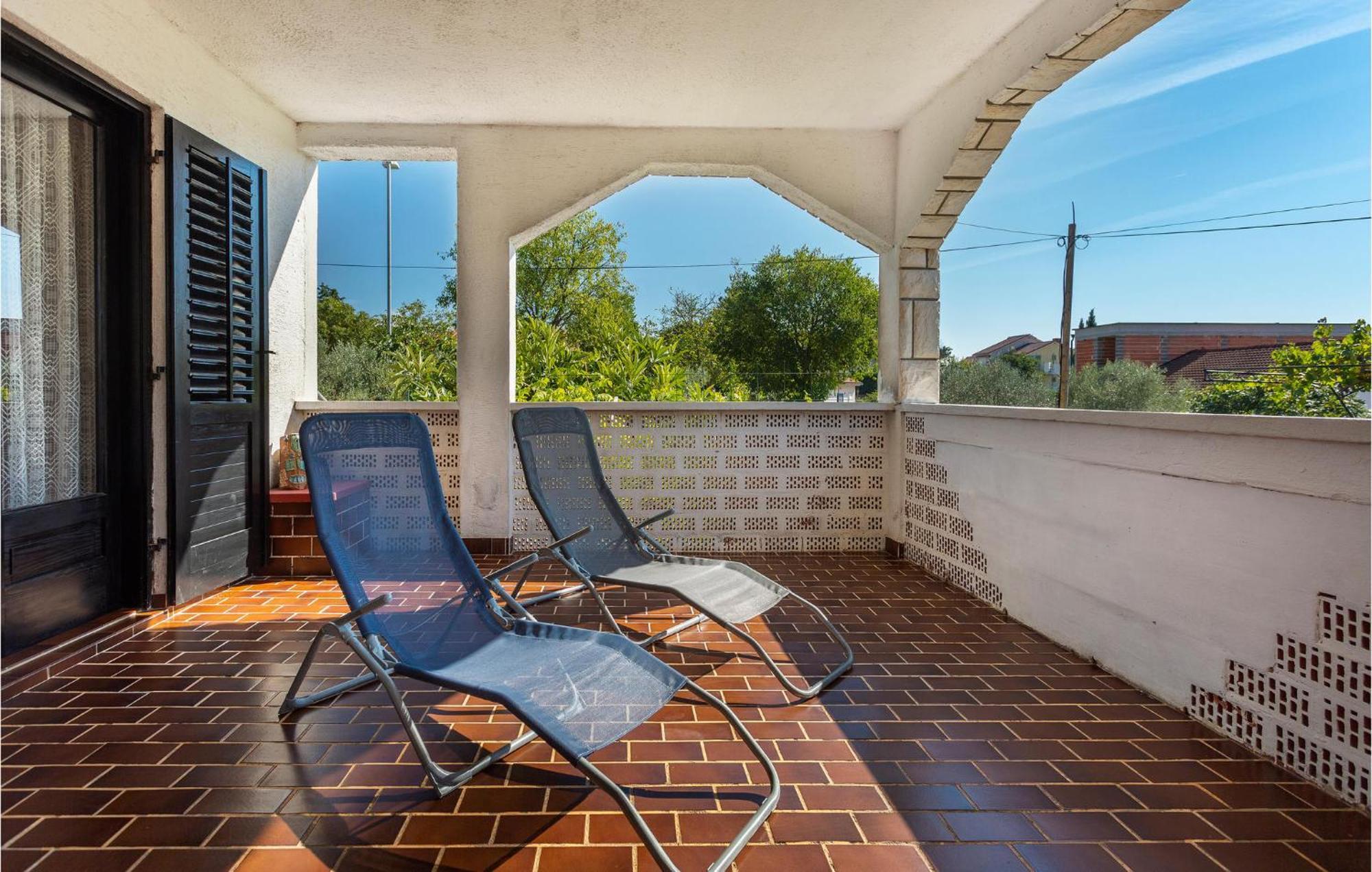 Nice apartment in Pinezici with 3 Bedrooms&WiFi Buitenkant foto