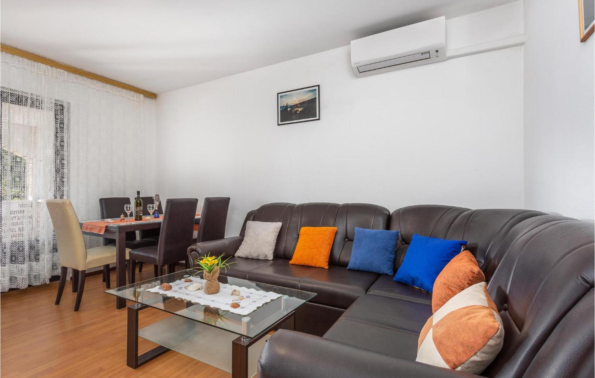 Nice apartment in Pinezici with 3 Bedrooms&WiFi Buitenkant foto