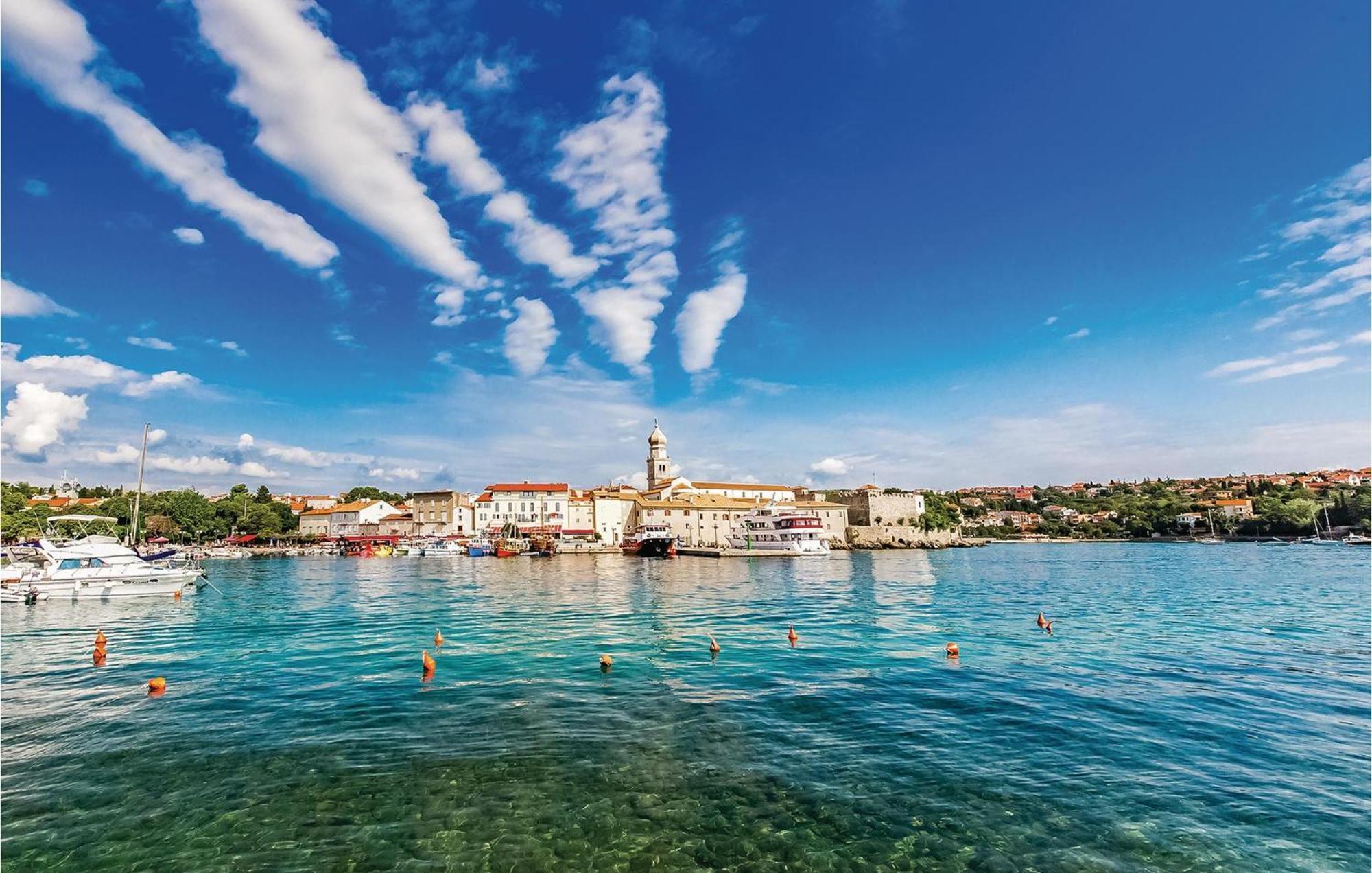 Nice apartment in Pinezici with 3 Bedrooms&WiFi Buitenkant foto