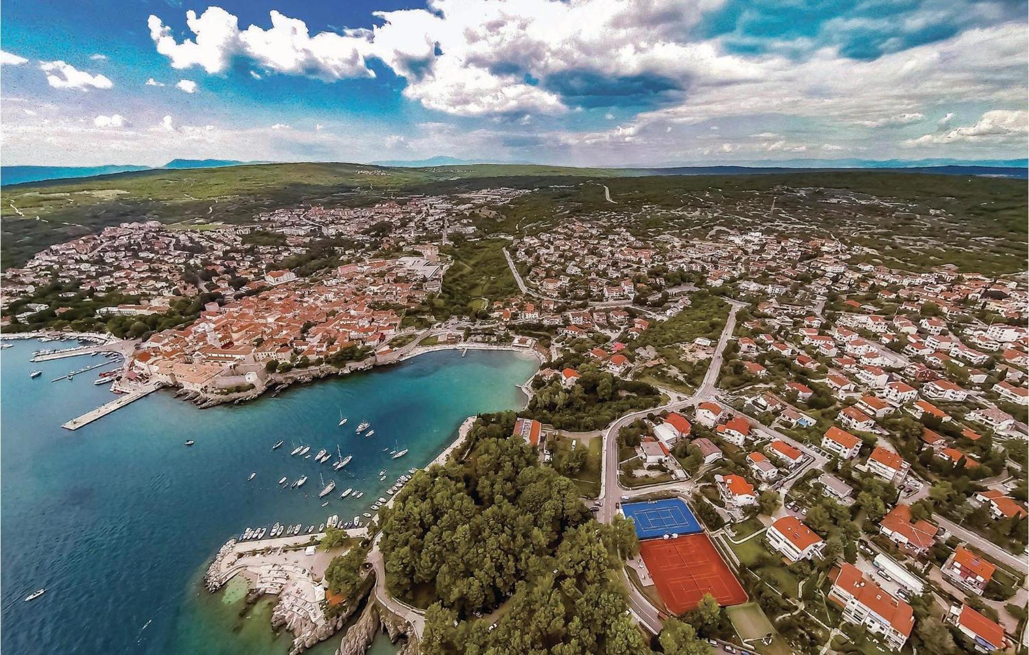 Nice apartment in Pinezici with 3 Bedrooms&WiFi Buitenkant foto