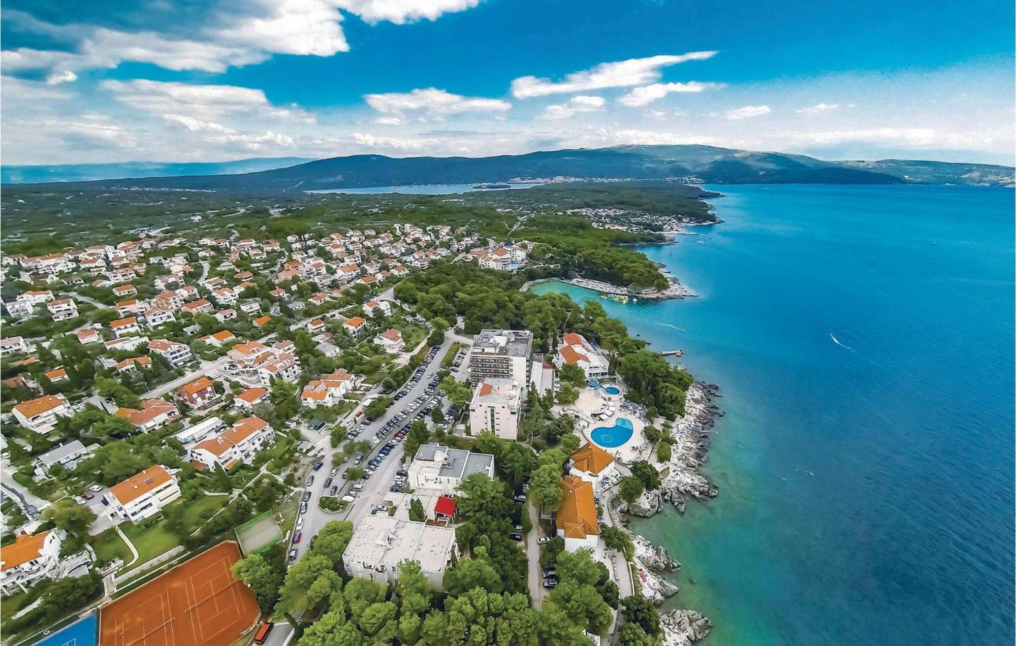Nice apartment in Pinezici with 3 Bedrooms&WiFi Buitenkant foto